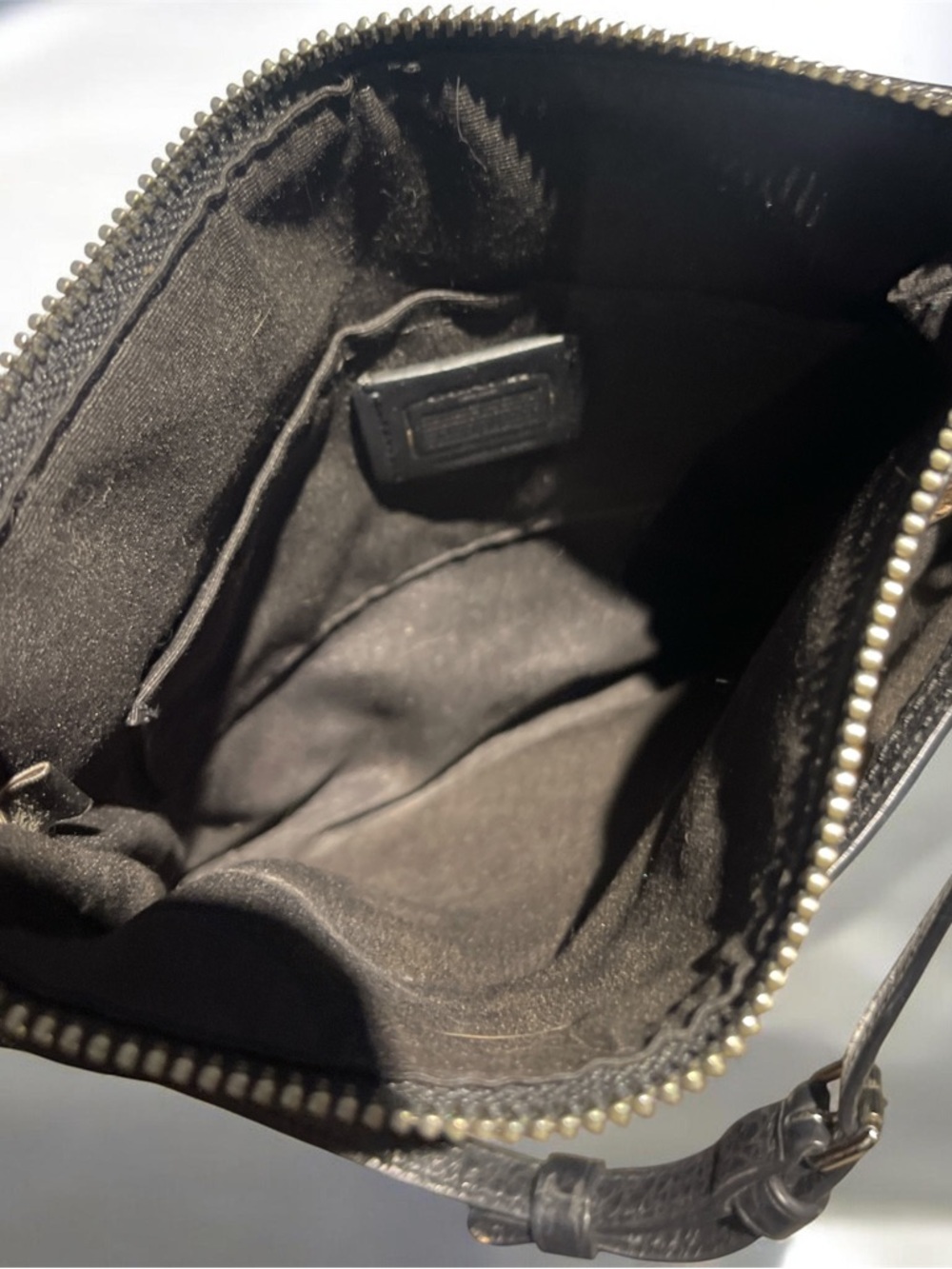 Coach Brown Signature Bag with Black Trim - Picture 4 of 7